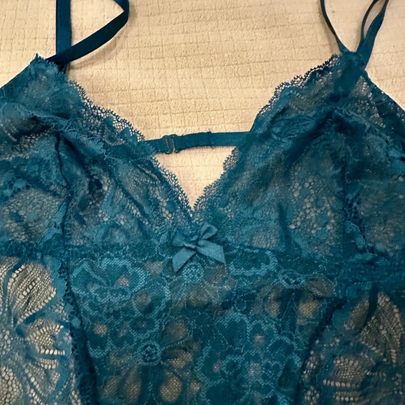 VICTORIA'S SECRET DREAM ANGELS LACE TEDDY SIZE LARGE - Picture 1 of 5